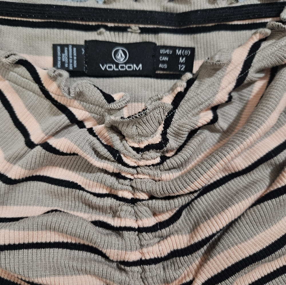 Volcom Stripe Ruched Top NWT - Picture 2 of 10